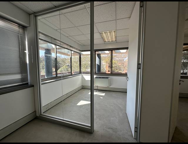 313M² OFFICE TO LET IN WOODMEAD